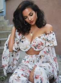 Mersin Eve Gelen Escort Ayşe'nin Tutsak Eden Çekiciliği