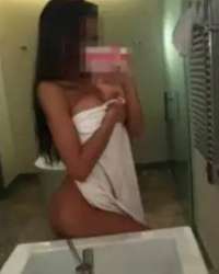 Mersin'deki Evinize Gelen Escort Kız: Ayrıcalıklı Zevklerinizi Tatmin Etme Zamanı