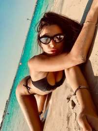 Mersin'deki Otele Gelen Çarpıcı Escort: Göz Alıcı Cazibe ve Unutulmaz Anlar